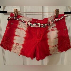 Red Tie-Dye Women's Shorts with Belt. Size 9. Stretch.